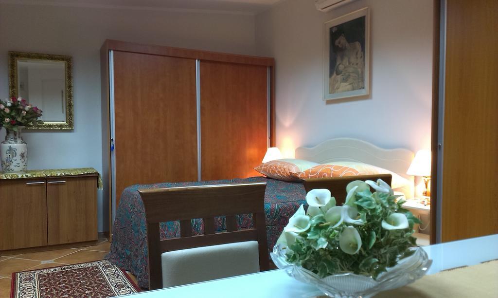 Apartment City Garden Kotor Room photo