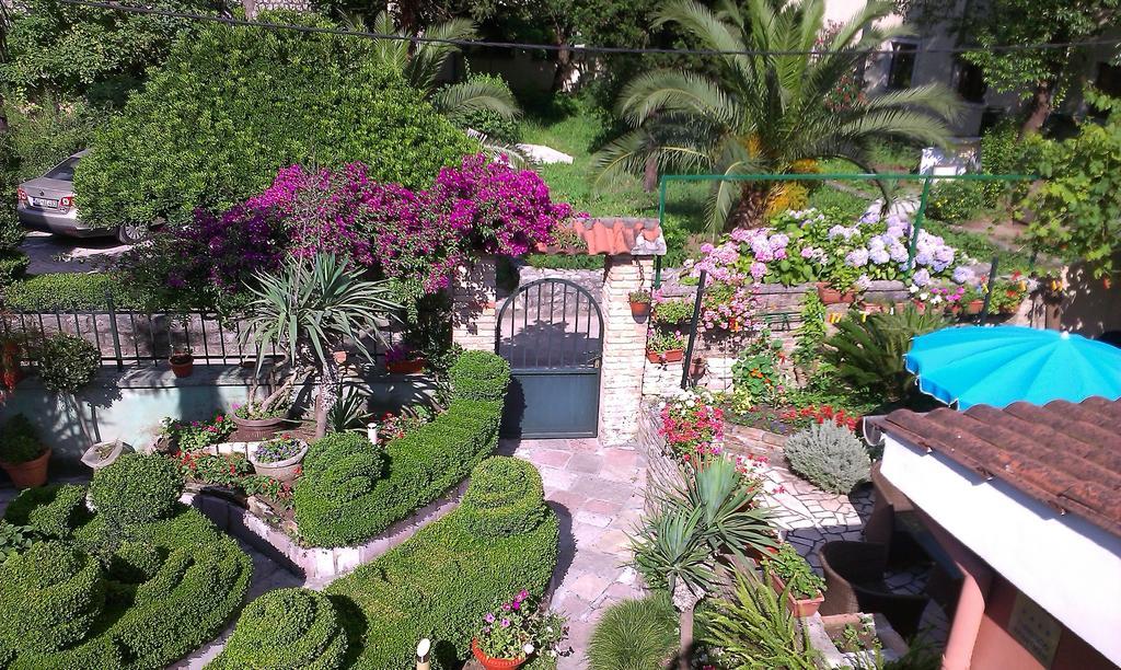 Apartment City Garden Kotor Room photo