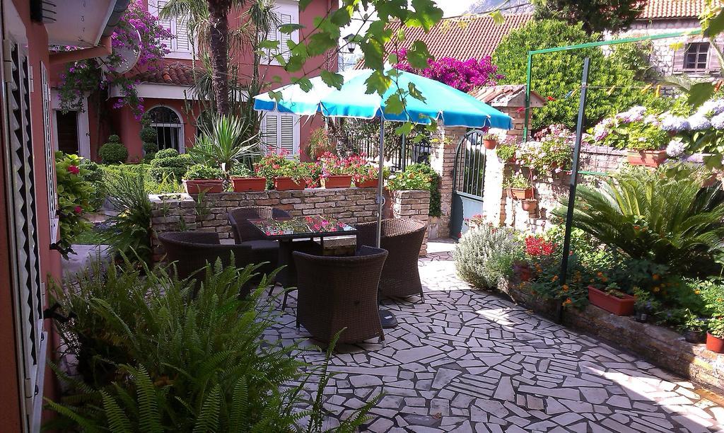 Apartment City Garden Kotor Room photo